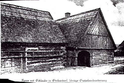 Haus mit Ecklaube in Ehrbardorf